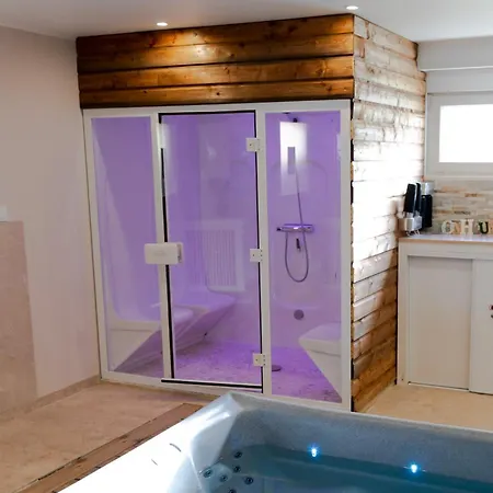 Privé Avec Espace Détente De Nage, Spa, Hammam, Sauna Hébergement de vacances *